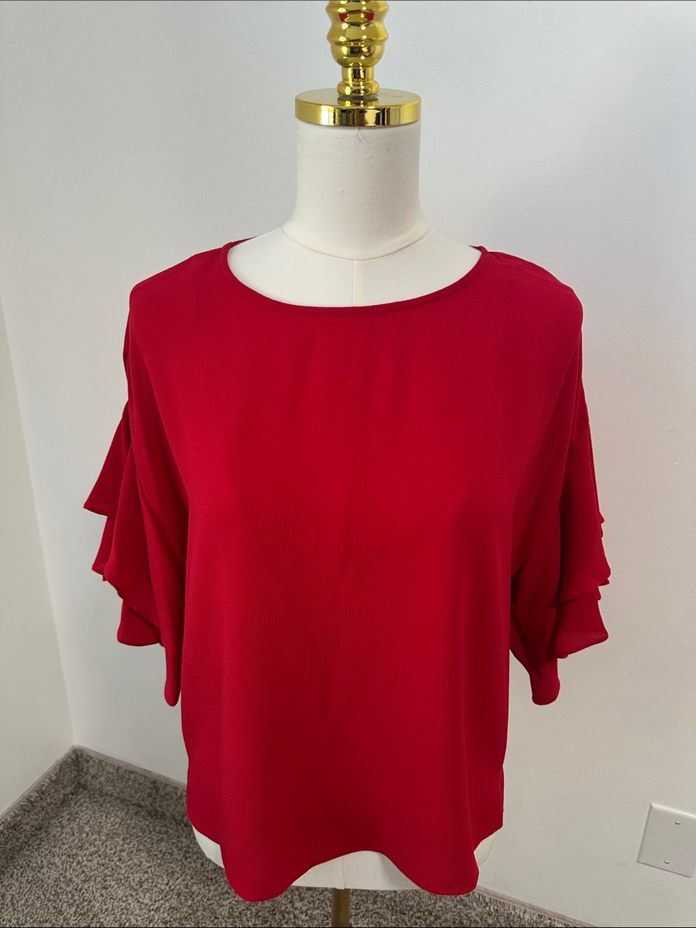 🌴 NWT Vince Camuto Ruffle Sleeve Blouse